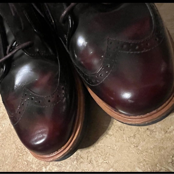 Clark’s! - Picture 7 of 8